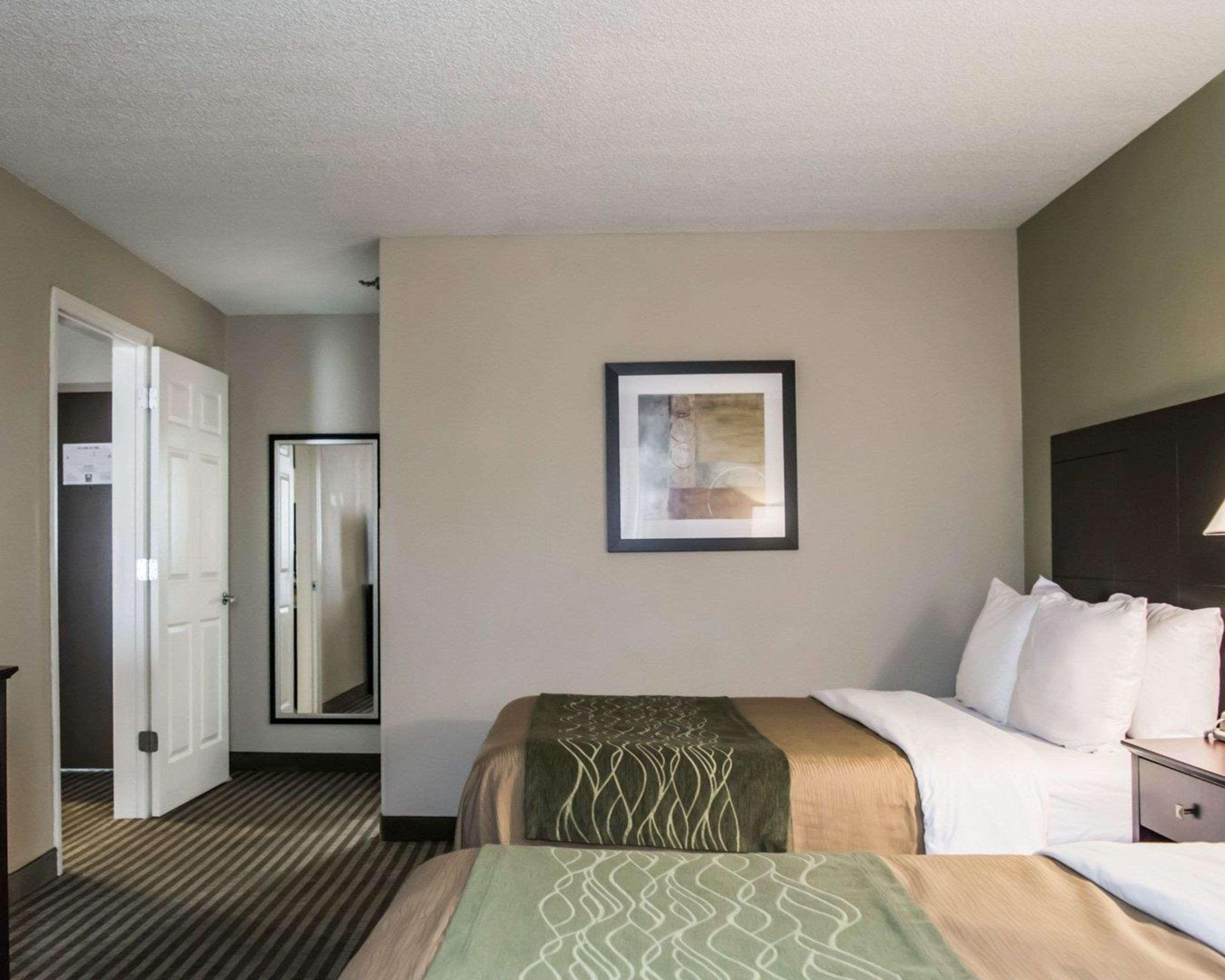 Comfort Inn & Suites St Pete - Clearwater International Airport Extérieur photo